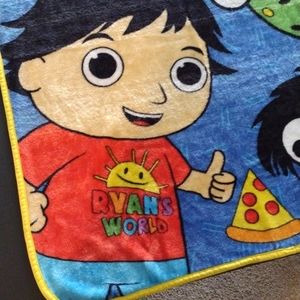 Ryan's World toddler blanket